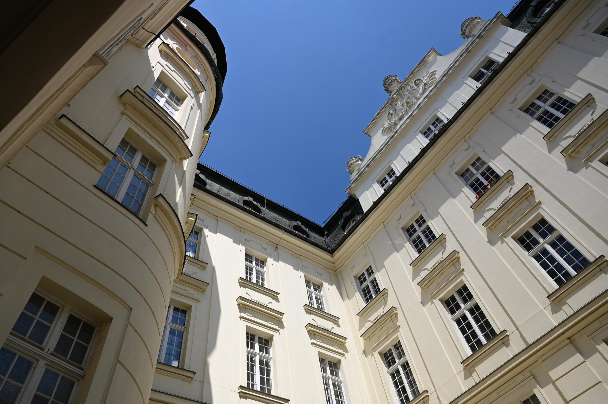 Read more about the article Apponyi Palace